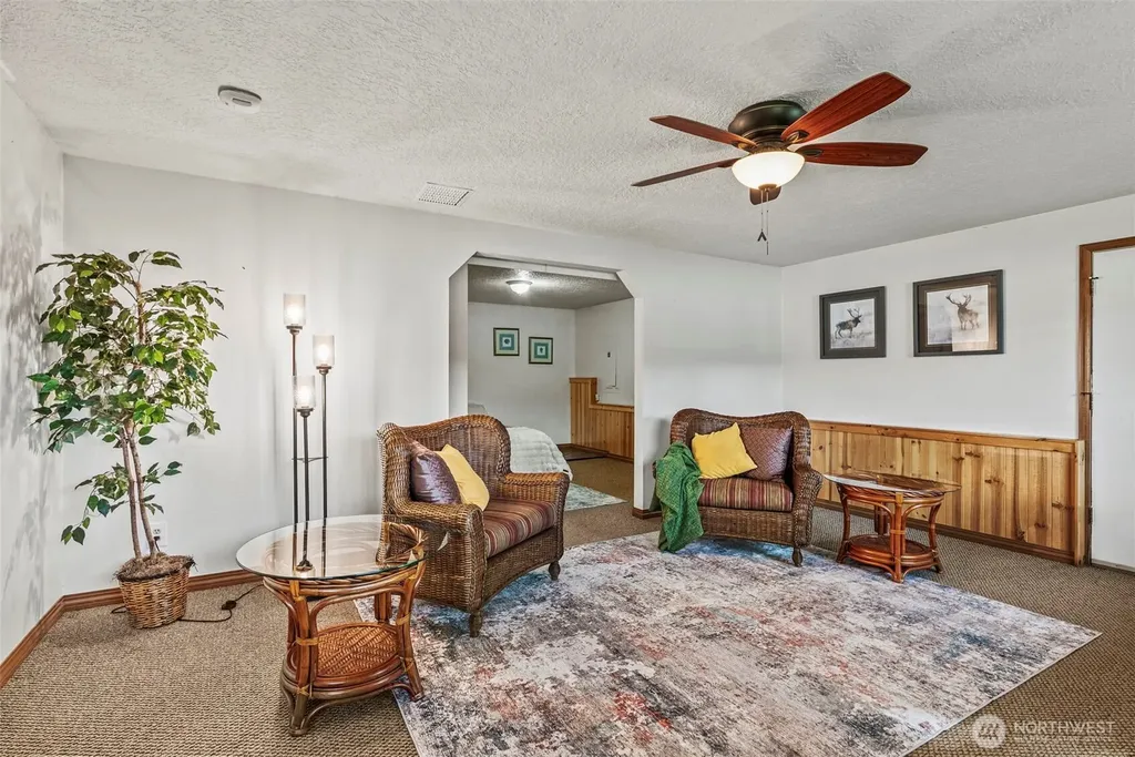 277 W Sunny Sands Road Cathlamet WA 98612
