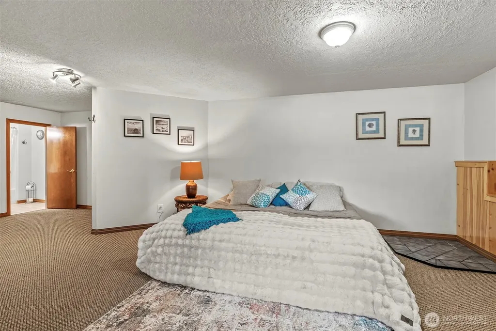 277 W Sunny Sands Road Cathlamet WA 98612