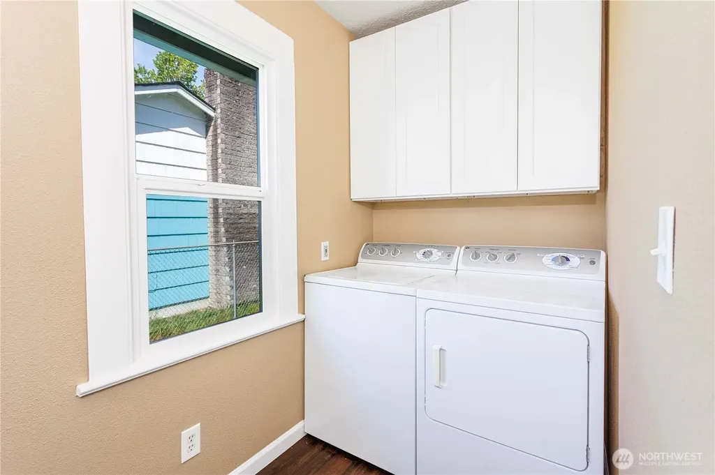 1617 7th Avenue Longview WA 98632