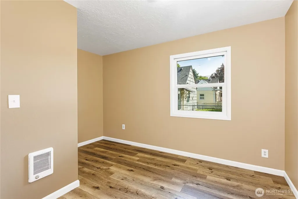 1617 7th Avenue Longview WA 98632
