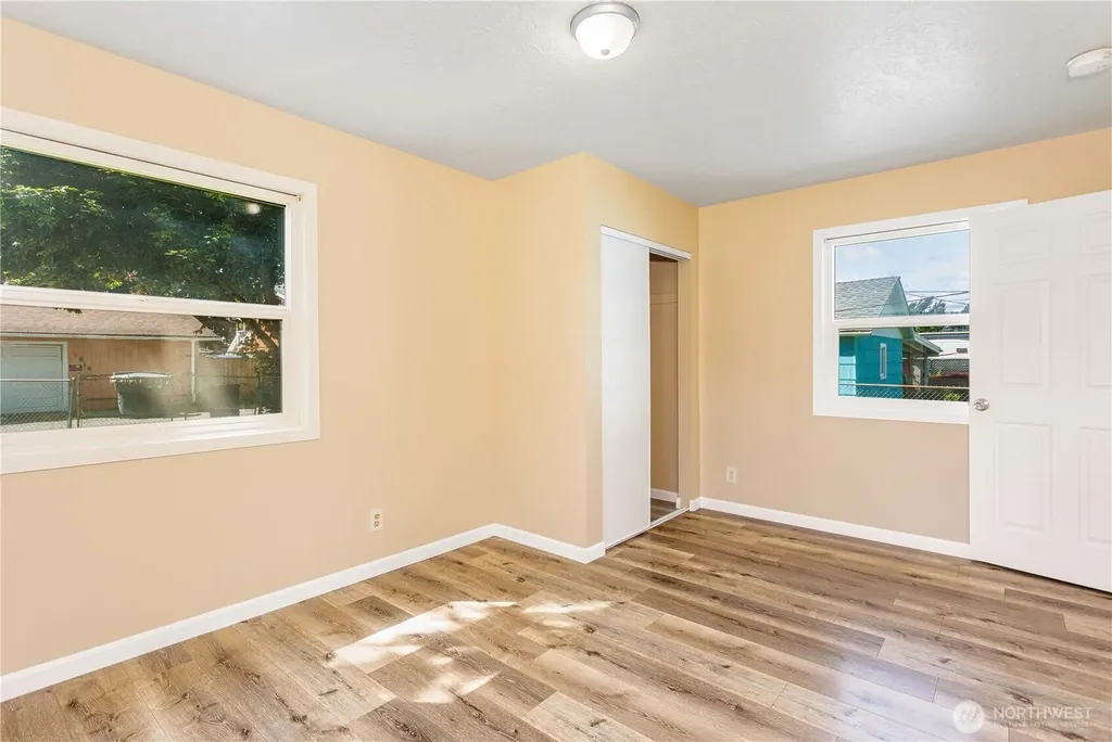 1617 7th Avenue Longview WA 98632