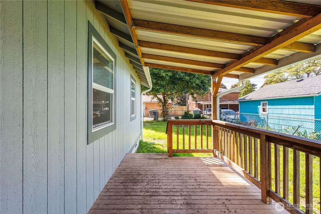 1617 7th Avenue Longview WA 98632