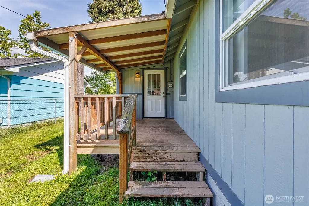 1617 7th Avenue Longview WA 98632