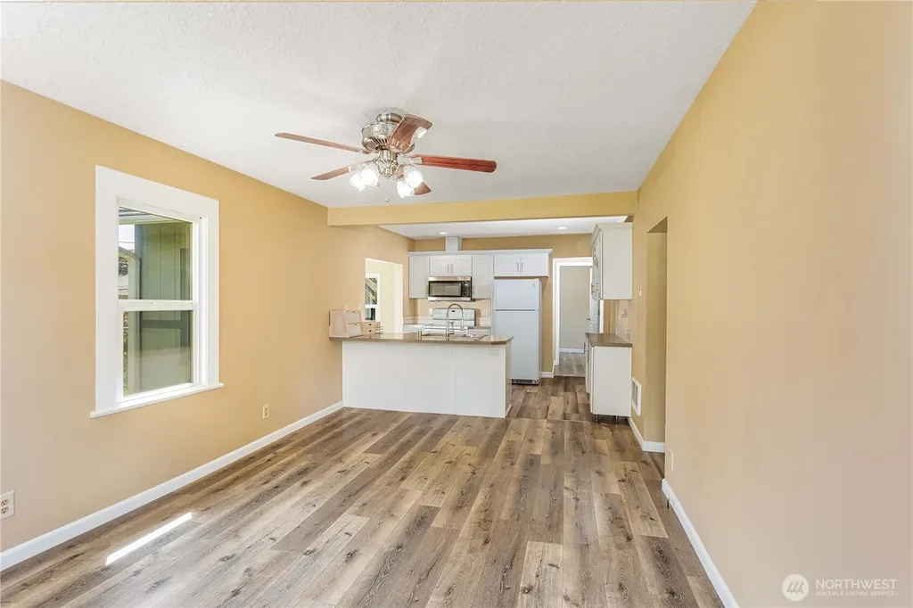 1617 7th Avenue Longview WA 98632