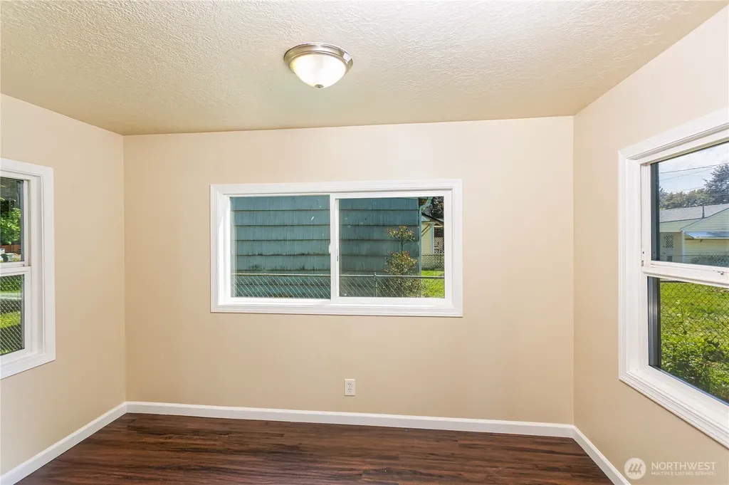 1617 7th Avenue Longview WA 98632