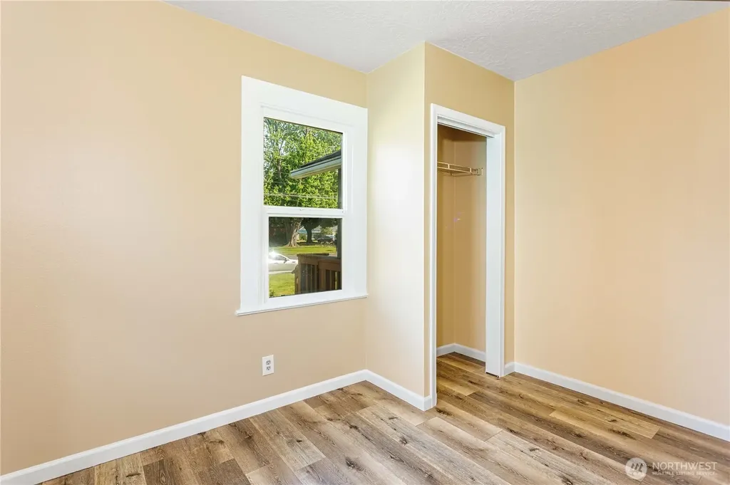 1617 7th Avenue Longview WA 98632