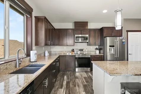 3050 Riverview Lane Malaga WA 98828