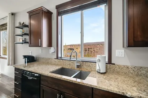 3050 Riverview Lane Malaga WA 98828