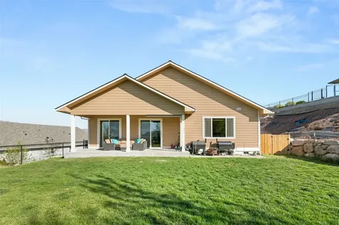 3050 Riverview Lane Malaga WA 98828