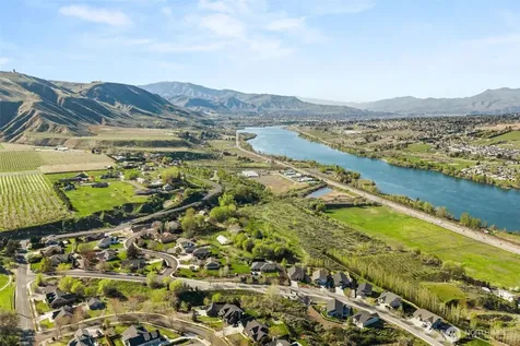 3050 Riverview Lane Malaga WA 98828