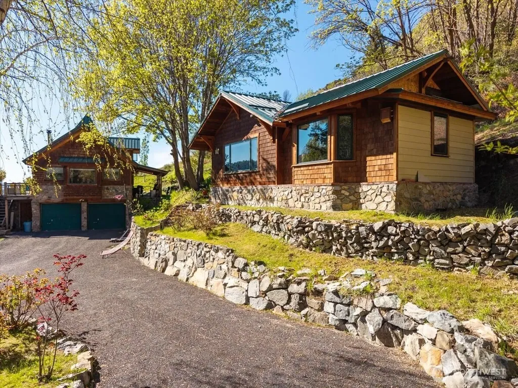 16495 S Lakeshore Road Chelan WA 98816