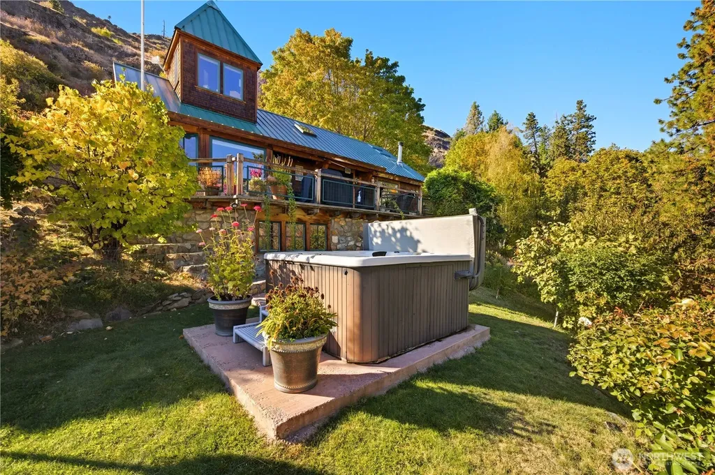 16495 S Lakeshore Road Chelan WA 98816