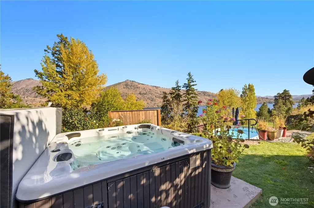 16495 S Lakeshore Road Chelan WA 98816