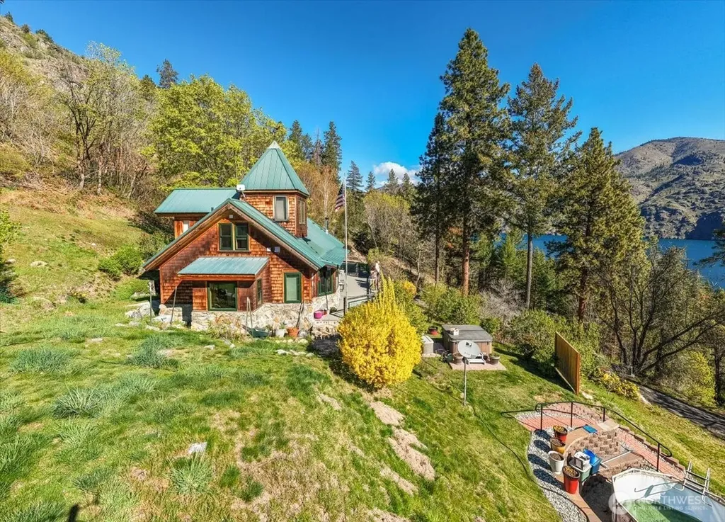 16495 S Lakeshore Road Chelan WA 98816