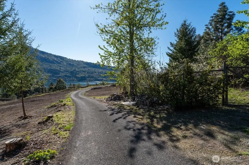 16495 S Lakeshore Road Chelan WA 98816