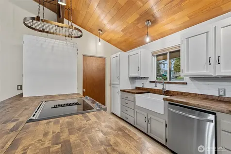 12509 Patricia Lane Burlington WA 98233
