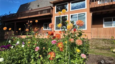 12509 Patricia Lane Burlington WA 98233