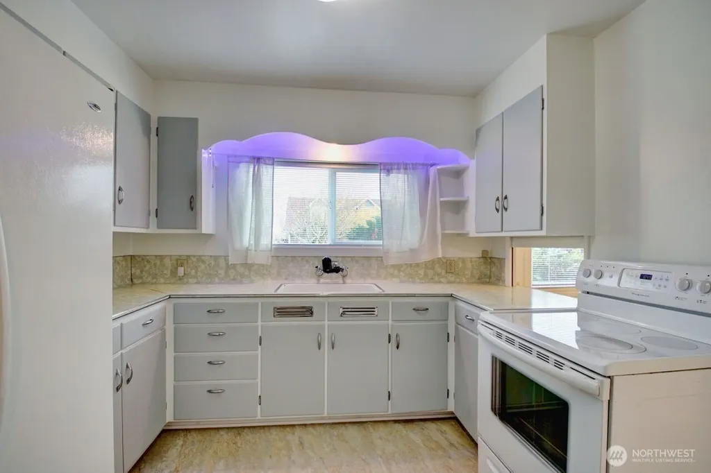 1102 17th Street Anacortes WA 98221