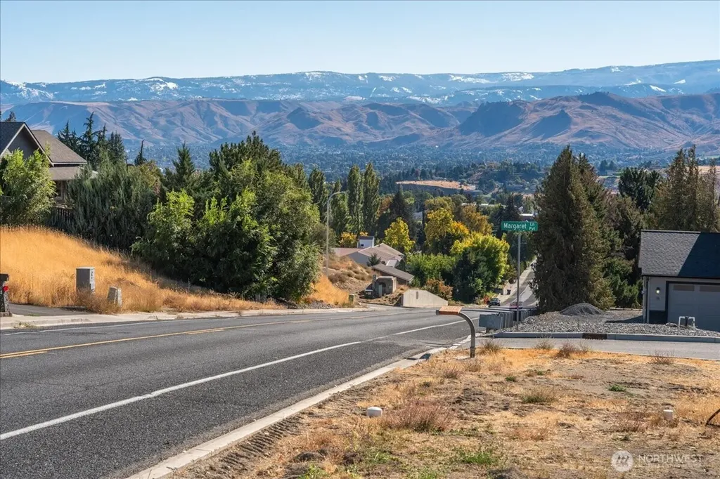 24 Margaret Lane Wenatchee WA 98801