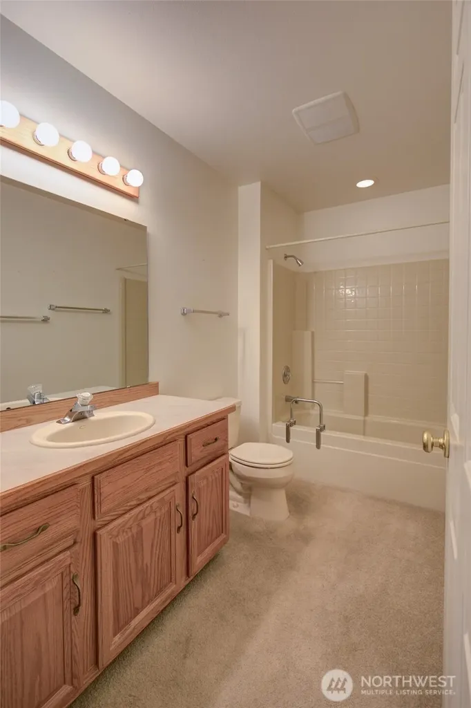 646 Woodland Loop NE Ocean Shores WA 98569