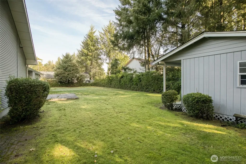 646 Woodland Loop NE Ocean Shores WA 98569