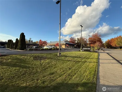 1725 Continental Place Mount Vernon WA 98273