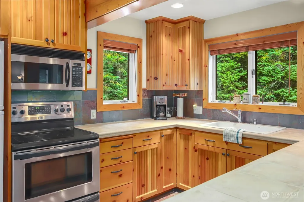 22 Alpental Street Snoqualmie Pass WA 98068