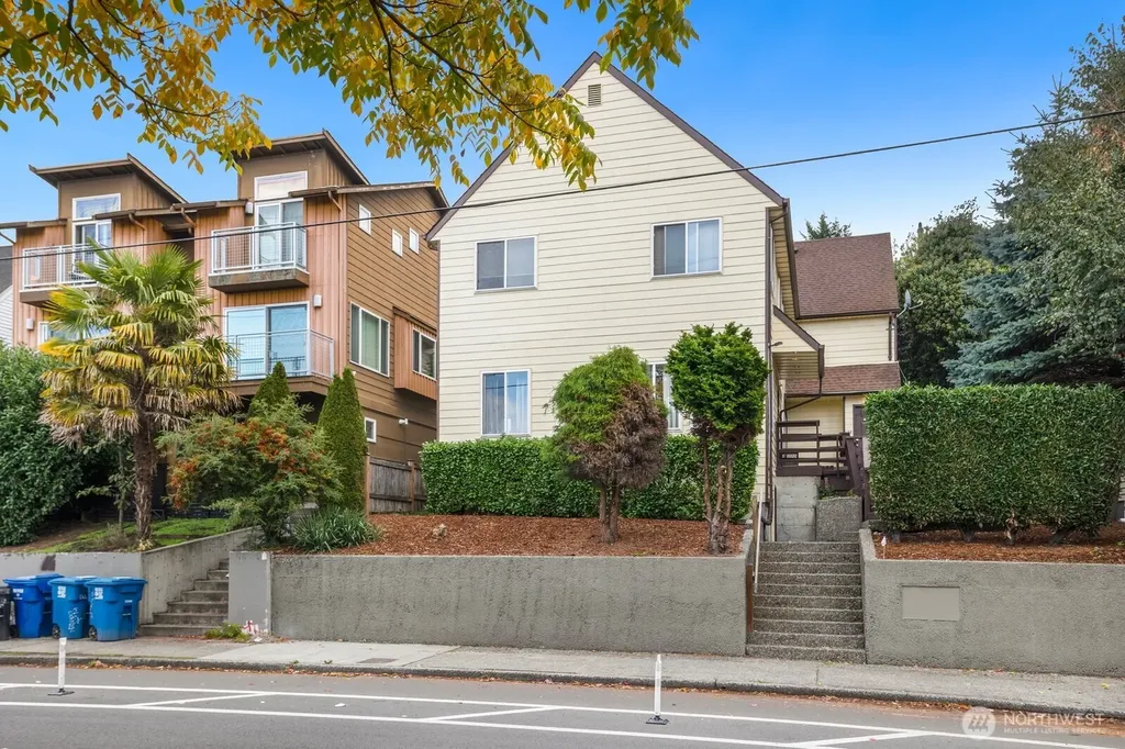 5210 11th Avenue NE Seattle WA 98105