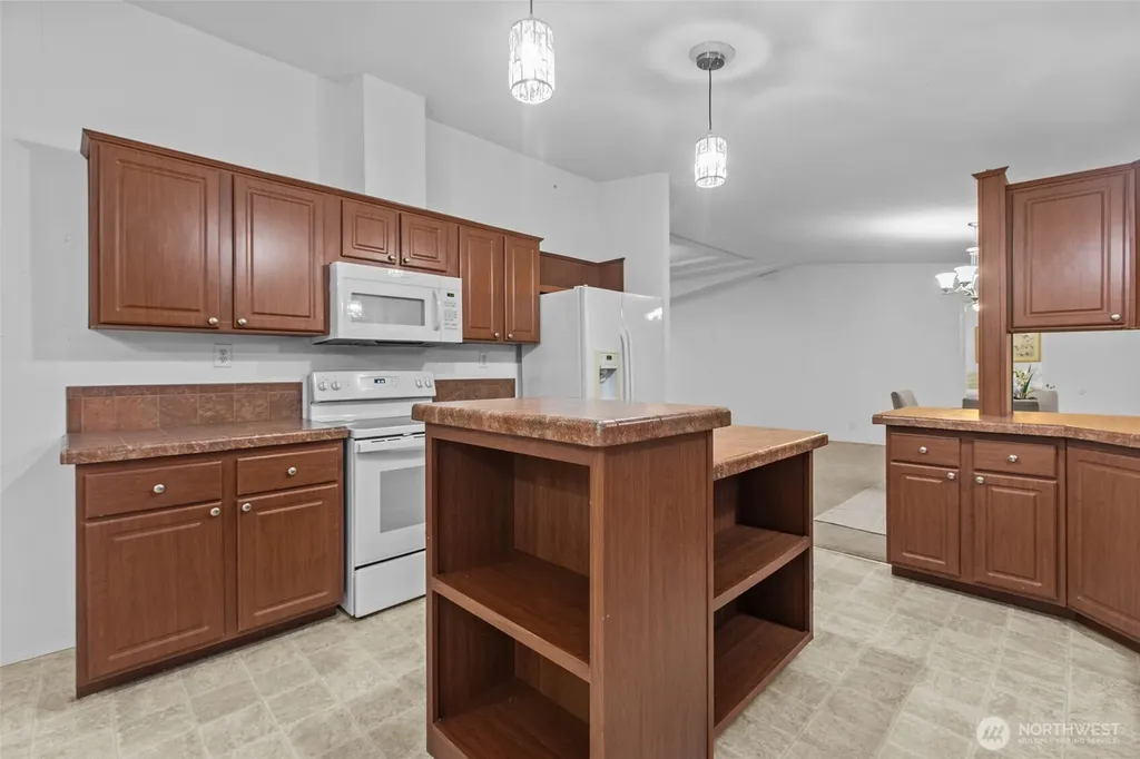 23914 66th Street E Buckley WA 98321