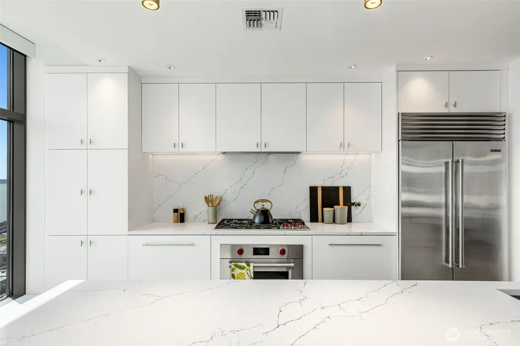 2033 2nd Avenue Seattle WA 98121