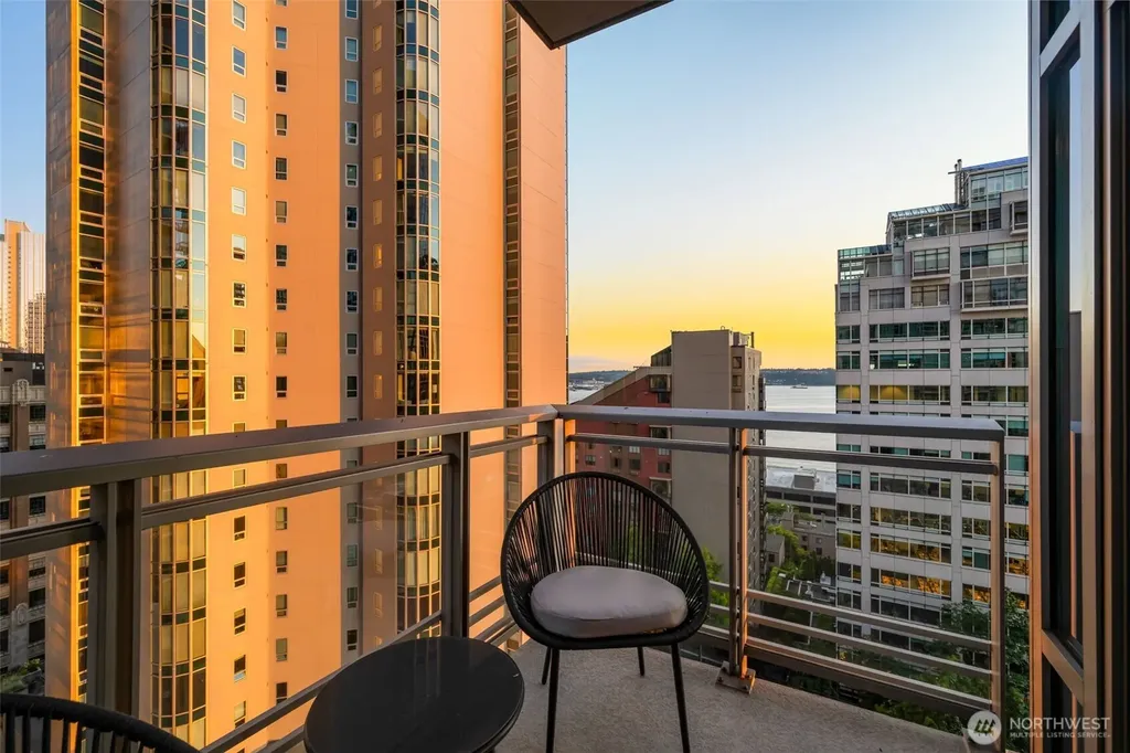 2033 2nd Avenue Seattle WA 98121