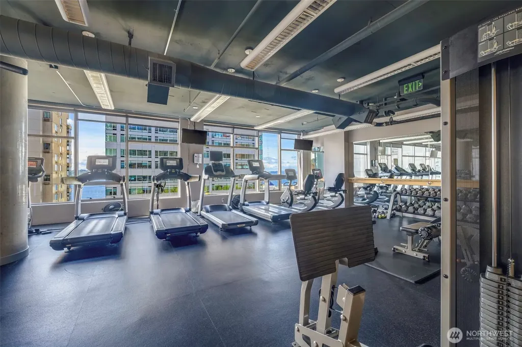 2033 2nd Avenue Seattle WA 98121