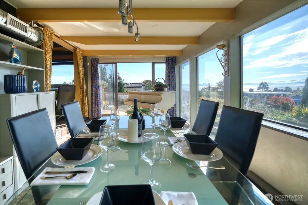 2045 Apa Road Point Roberts WA 98281
