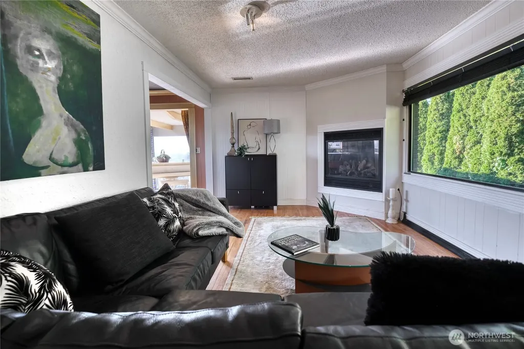 2045 Apa Road Point Roberts WA 98281