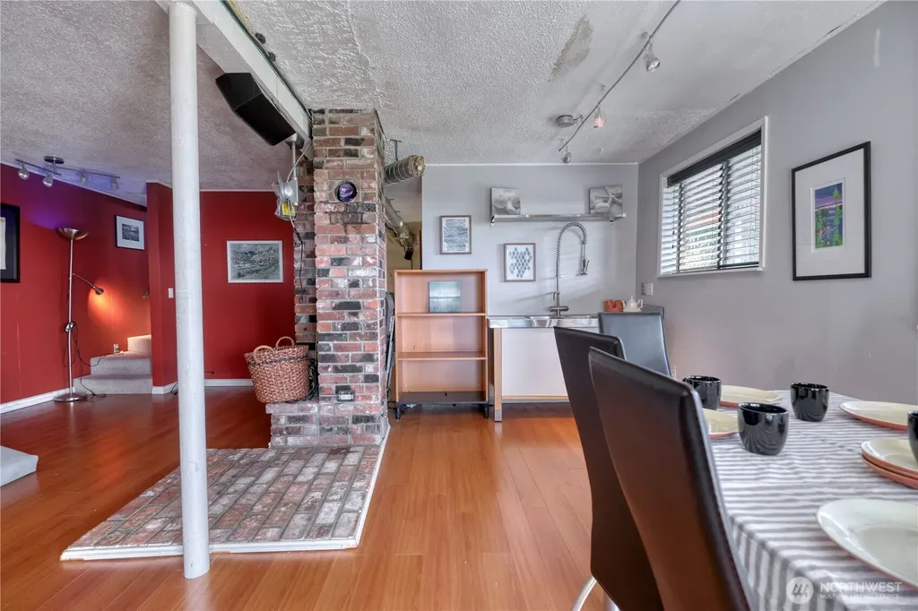 2045 Apa Road Point Roberts WA 98281