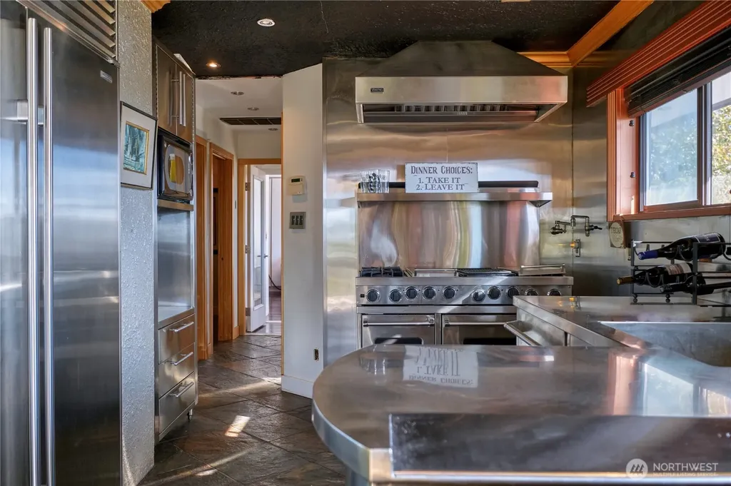 2045 Apa Road Point Roberts WA 98281