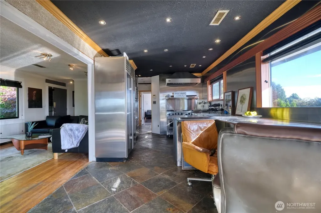 2045 Apa Road Point Roberts WA 98281