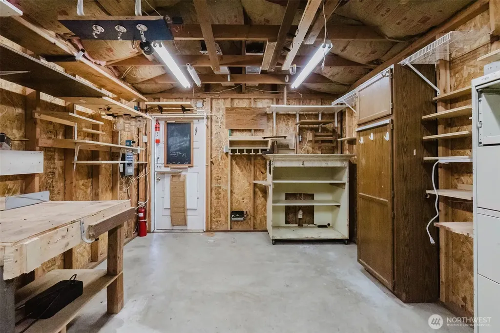 7600 Sandy Way NE Poulsbo WA 98370