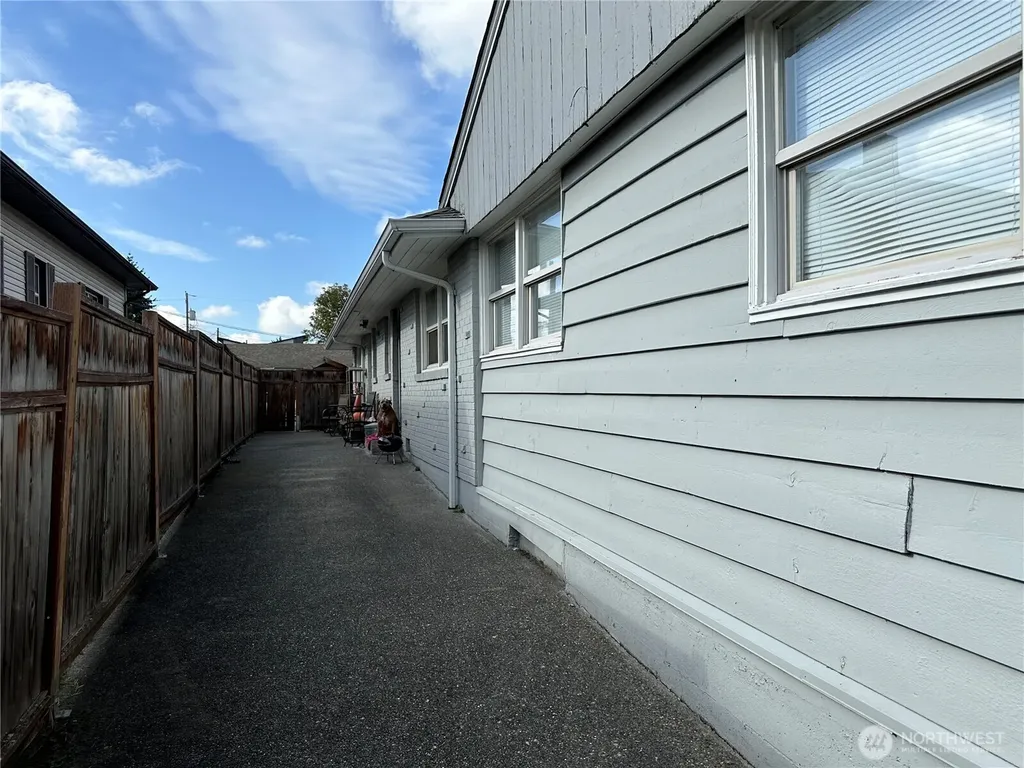 3841 S Park Avenue Tacoma WA 98418