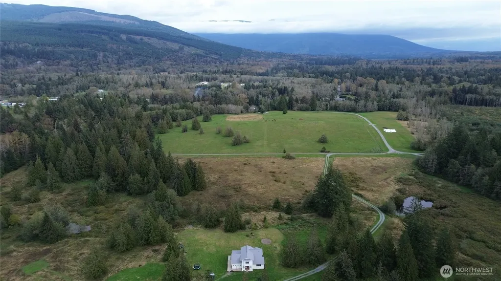 19011 Wildrose Lane Burlington WA 98233