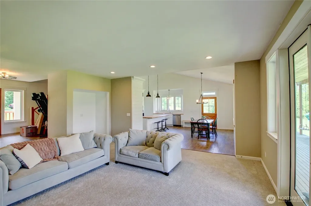 19011 Wildrose Lane Burlington WA 98233