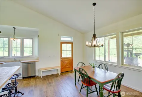 19011 Wildrose Lane Burlington WA 98233