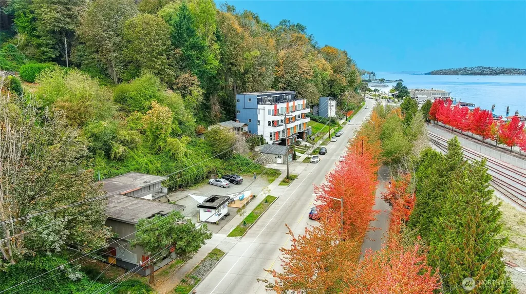 2255 Harbor Ave SW Seattle WA 98126