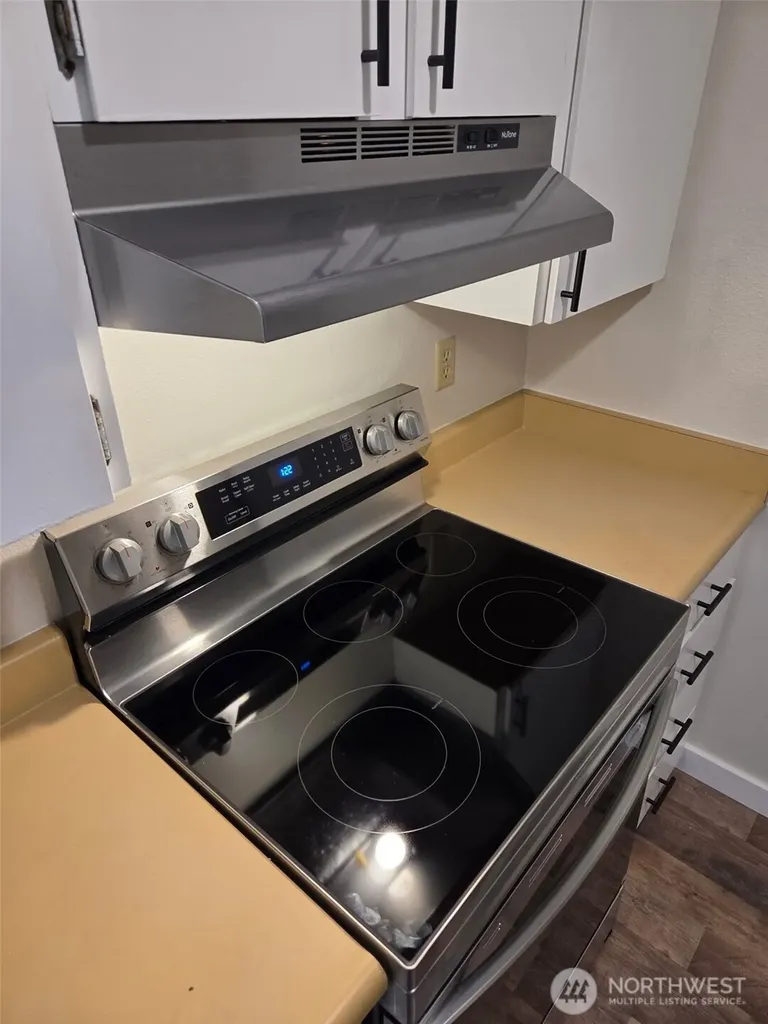 17516 149th Avenue SE Renton WA 98058