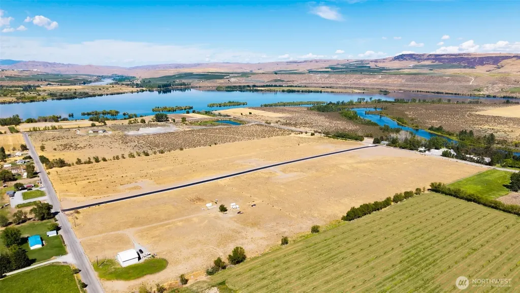 5 Solitude Lane Brewster WA 98812