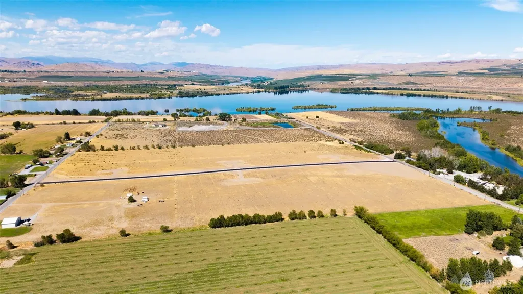 5 Solitude Lane Brewster WA 98812