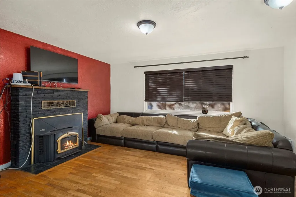 11815 C Street S Tacoma WA 98444