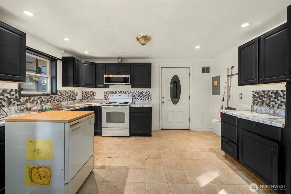 11815 C Street S Tacoma WA 98444