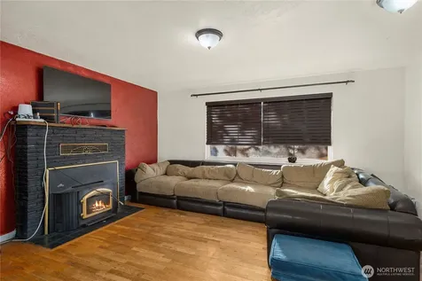 11815 C Street S Tacoma WA 98444