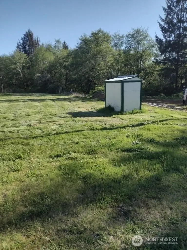 71 Chenois Valley Road Hoquiam WA 98550